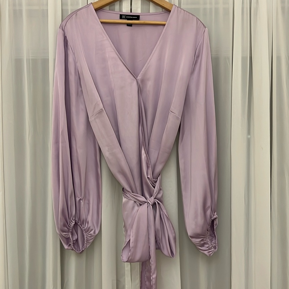 Inc International Concepts lilac blouse. Size 2X.